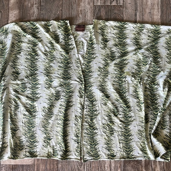 🌟ADRIANA DEGREAS 🌟BEAUTIFUL 🌟BLOUSE, LARGE - Picture 5 of 15